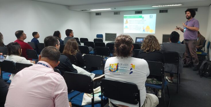 Santo André apresenta trabalhos sobre catadores e coleta em condomínios em congresso de saneamento